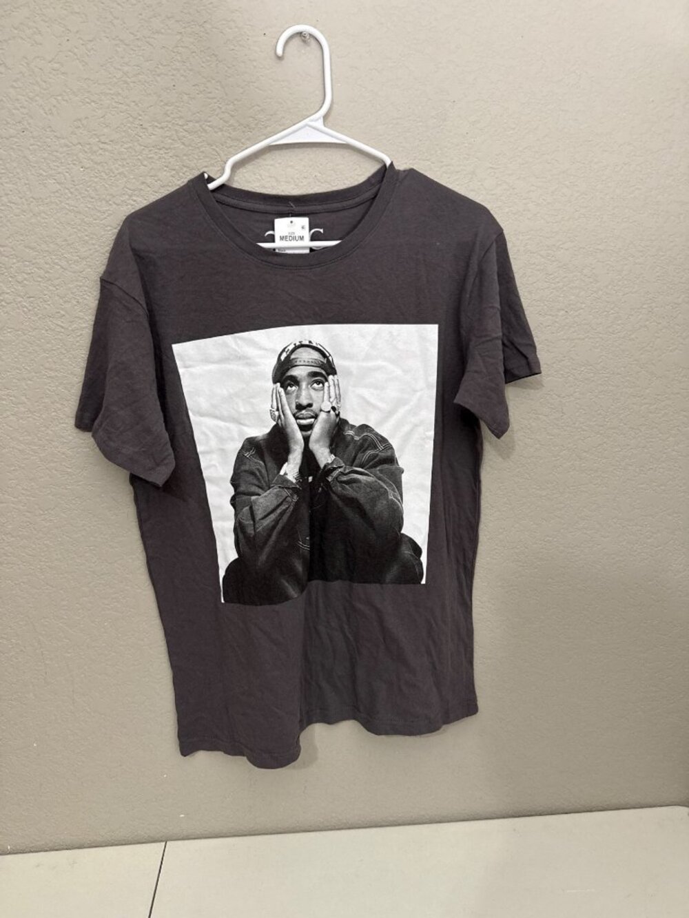 2Pac Graphic T-Shirt Medium Black Cotton Short Sleeve Casual Tee